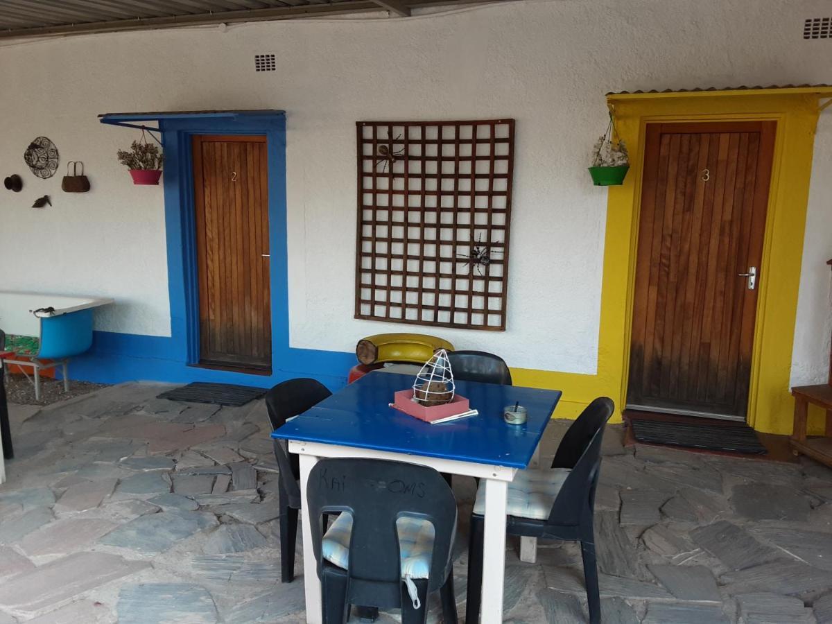 Kai-Oms Backpackers Lodge Outjo Kültér fotó