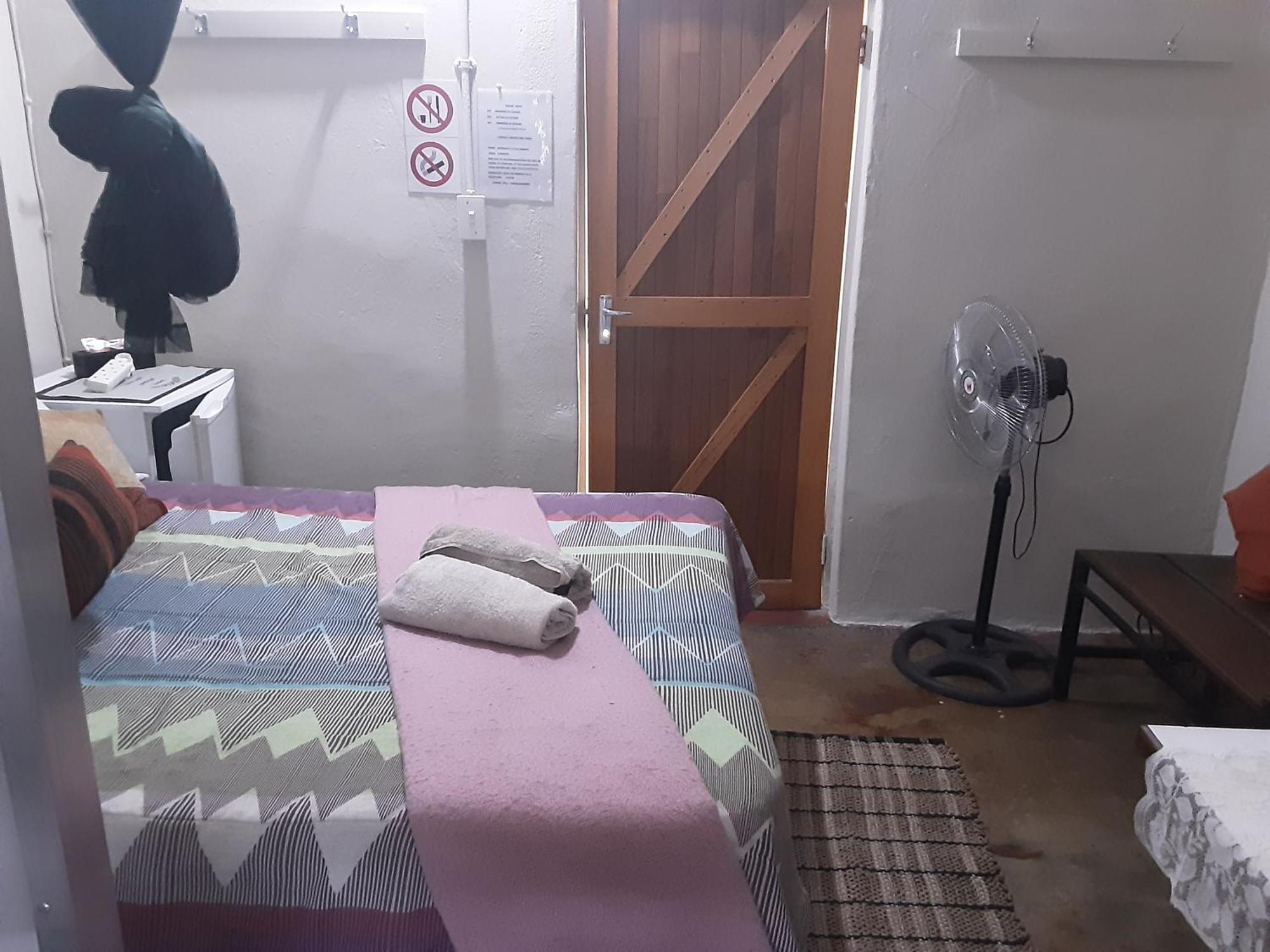 Kai-Oms Backpackers Lodge Outjo Kültér fotó
